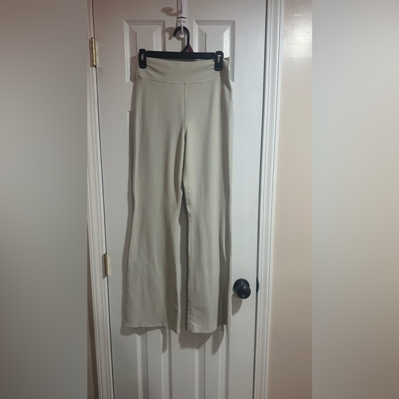 old navy flare leggings - Picture 1 of 3